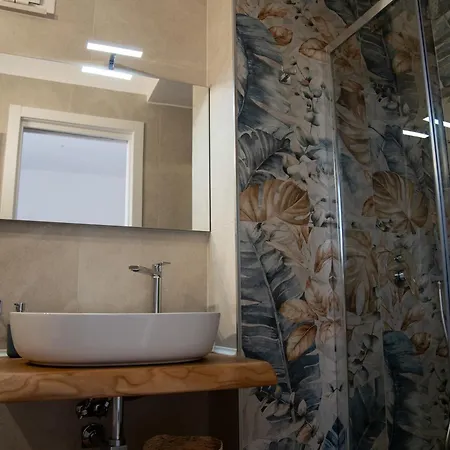 Апартаменты Italy 57 *